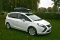 Thule Ocean 200 roof box on MPV people carrier