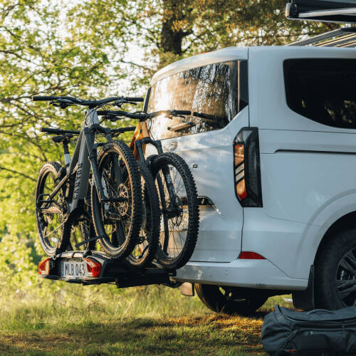 Thule VeloSpace 3 - 3 Bike loaded onto a van's towbar